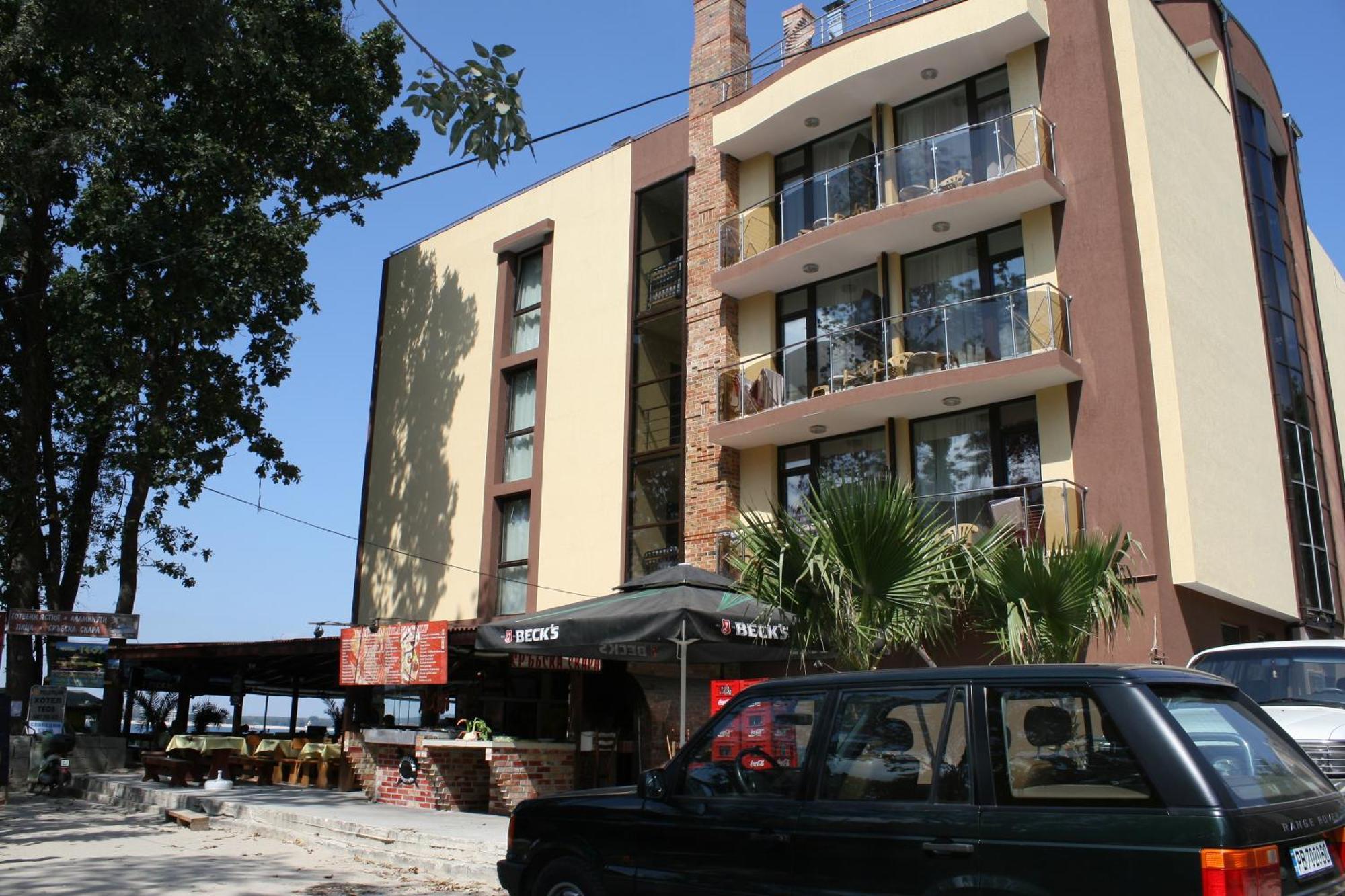 Family Hotel Teos Китен Экстерьер фото